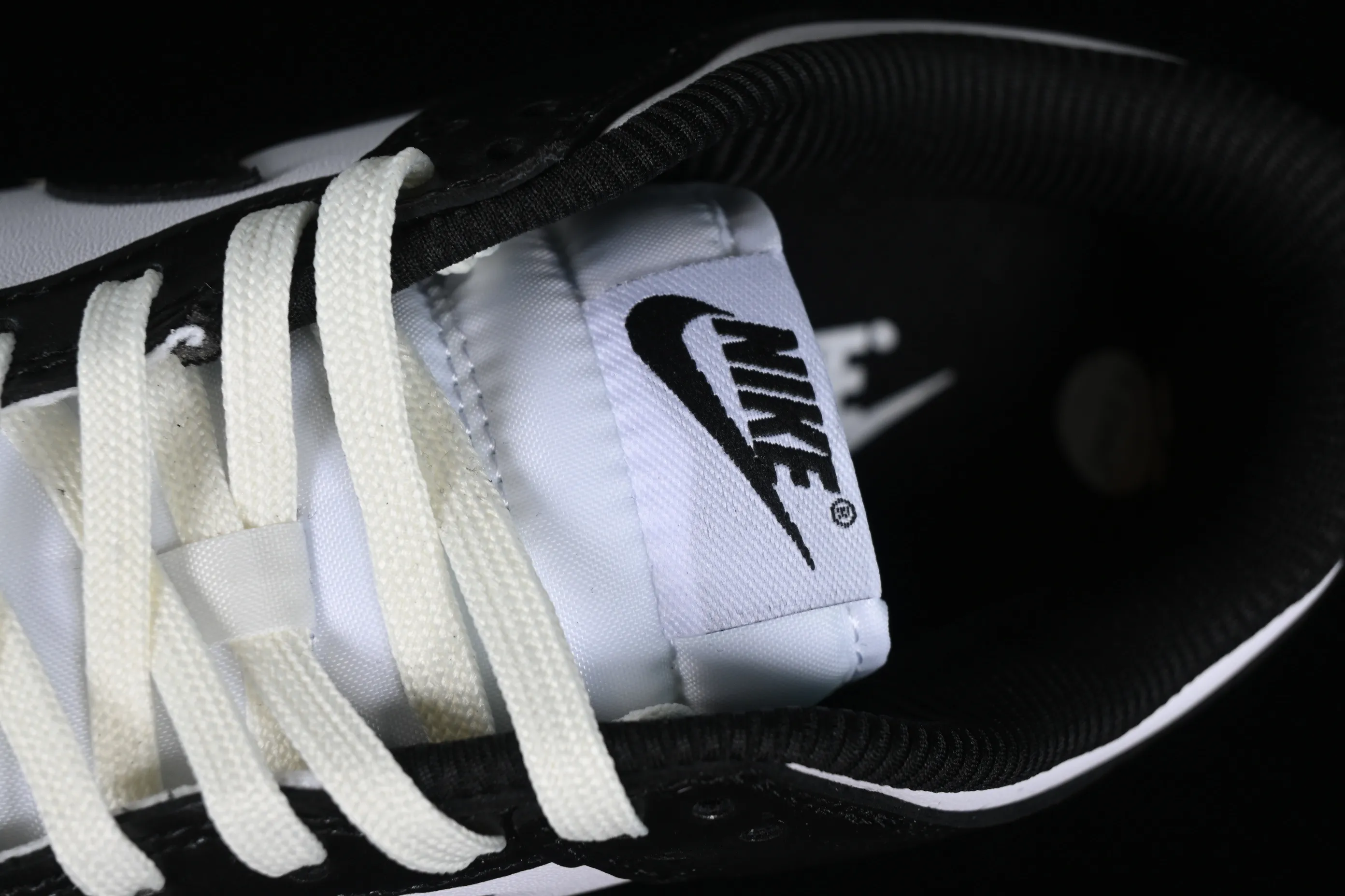 All categories Nk SB Dunk series Nk SB Dunk Low low-top sneakers Nk Dunk Low "Vintage Panda" replica distressed panda low-top casual sneakers FQ8899-100